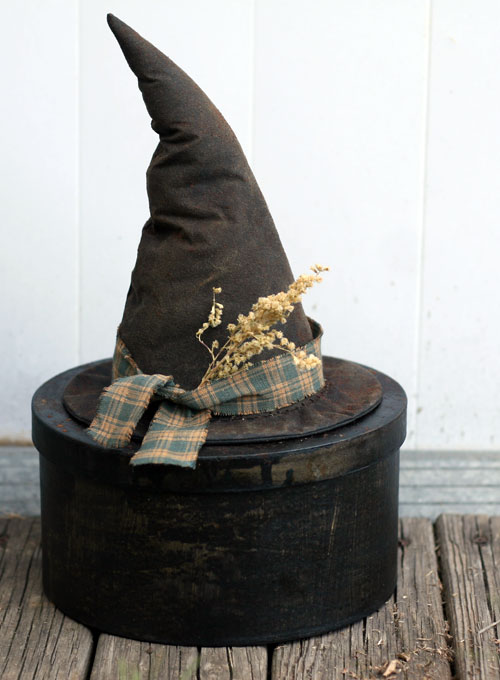 primitive witch hat box