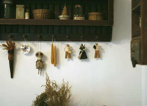 spun cotton ornament display