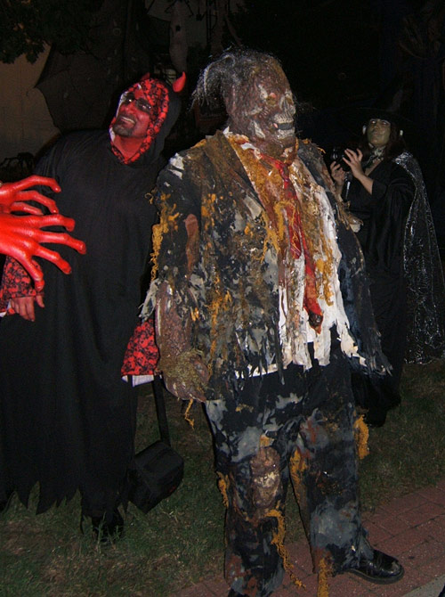 Creep Show Zombie and devil friend