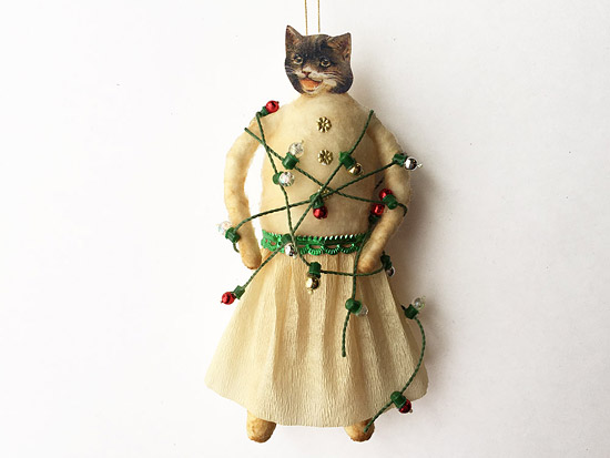 Calico Cat HALLOWEEN wSKULLS spun cotton girl vintage style CAT 6 ornament